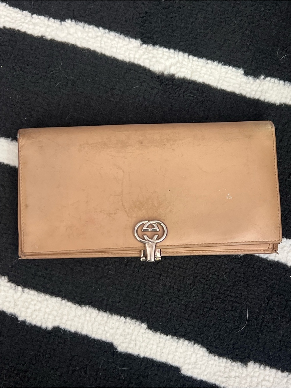 Gucci Tan Leather Continental Wallet/Clutch with Silver Interlocking G